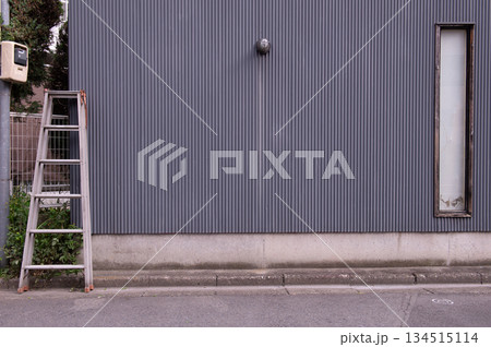 street wall background ,Industrial background, empty grunge urban street with warehouse brick wall 134515114