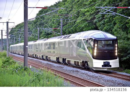 千歳線 植苗-美々 JR東日本 E001系(尾久) 四季島 千歳線 植苗-美々 JR東日本 E001系(尾久) 四季島 134518156