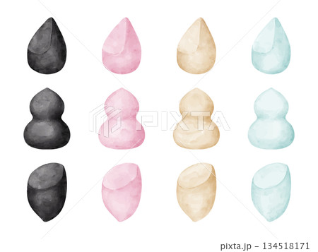 水彩画風の色々な種類のファンデーションのパフのイラスト 134518171