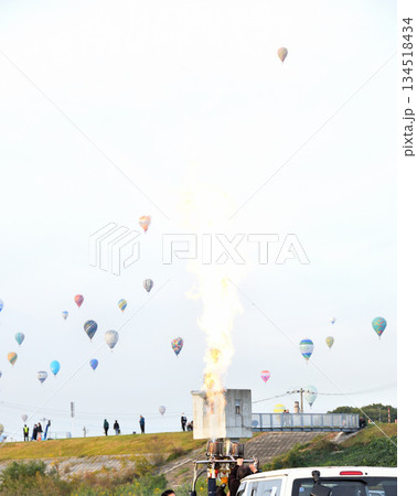 熱気球・バルーン 134518434