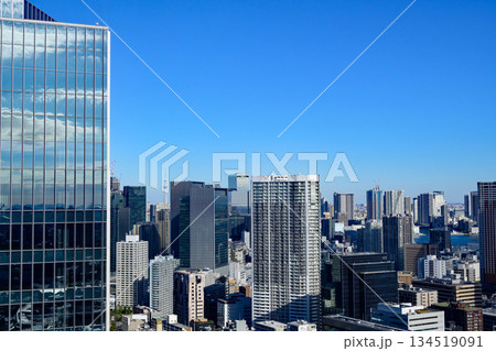 東京都港区 高輪ゲートウェイシティ ニュウマン高輪 28階 山吹の庭からスカイツリー方面 東京都港区 高輪ゲートウェイシティ ニュウマン高輪 28階 山吹の庭からスカイツリー方面 134519091