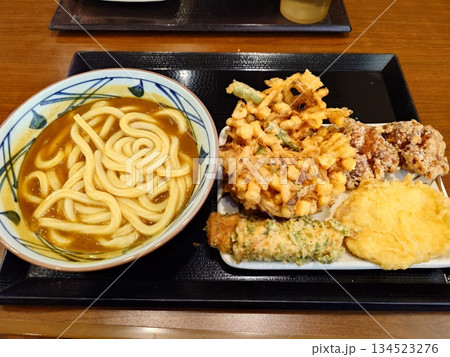 うどん専門店のカレーうどん うどん専門店のカレーうどん 134523276