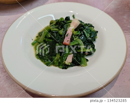 ほうれん草のソテー ほうれん草のソテー 134523285