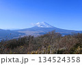 芦ノ湖スカイライン 杓子峠から望む富士山 134524358