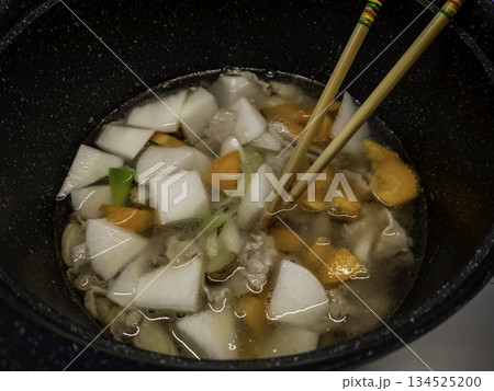 豚汁作り 豚汁作り 134525200