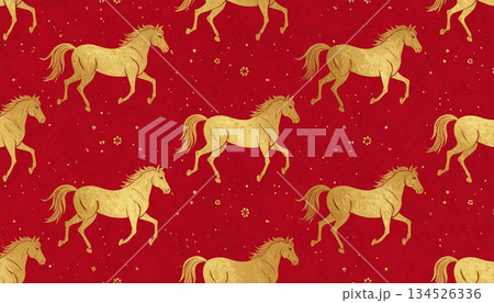 黄金の馬が駆ける赤の和柄シームレス背景：午年の年賀状や祝事に最適な豪華素材 134526336