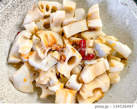 中国家庭料理・糖醋莲藕（レンコンの甘酢炒め） 134526497