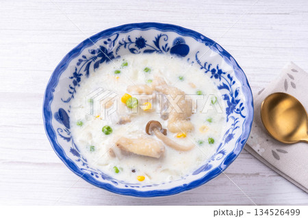 鶏とグリーンピースのシチュー 鶏とグリーンピースのシチュー 134526499