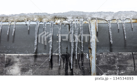 icicle, frozen water 134534893