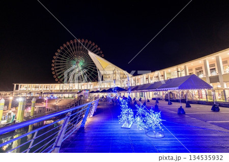 蒲郡市、ラグーナテンボスの夜景（フェスティバルマーケット） 134535932