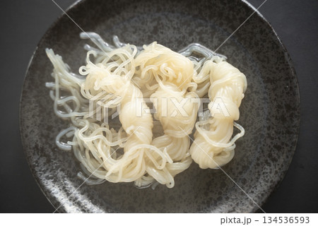 熱々おでん結び糸こんにゃく 134536593