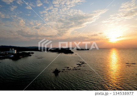 田辺湾の夕日　【和歌山県田辺市】 134538977