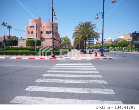 モロッコ　マラケシュ　市街地 134541195