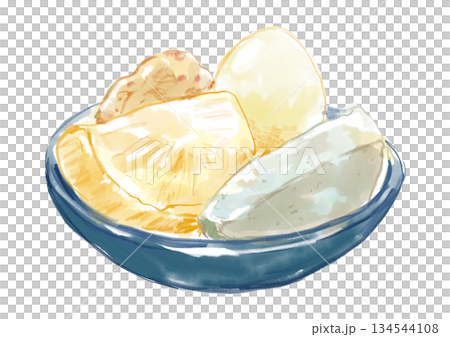 美味しそうなホカホカの温かいおでんの手描き水彩イラスト 134544108