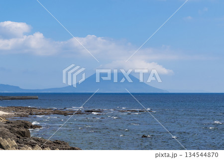 御茶屋の場公園から望む開聞岳（鹿児島県知覧町） 134544870