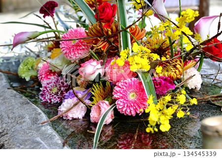 福岡県糸島市　花手水 134545339