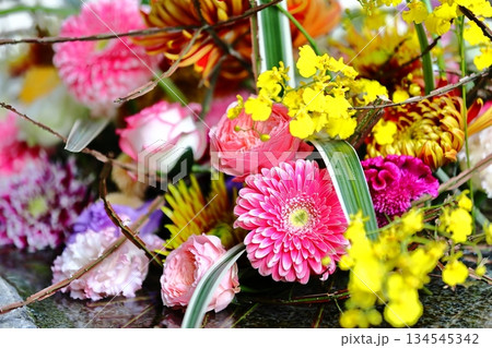 福岡県糸島市　花手水 134545342