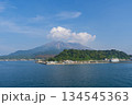 鹿児島のシンボル桜島（桜島フェリー洋上より） 134545363