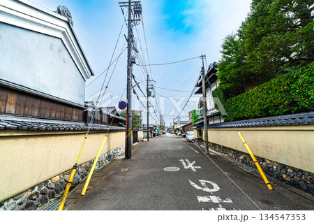 【重要伝統的建造物群保存地区】上賀茂　春の街並み4　京都府京都市北区 134547353
