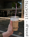 コンビニのカフェラテ 134547792