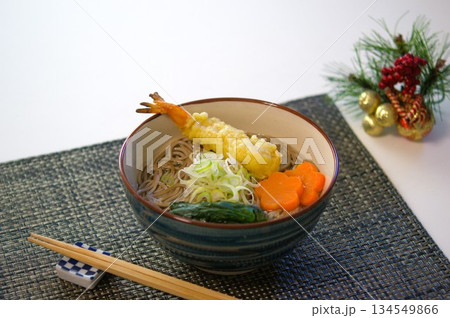 年越しそば 134549866