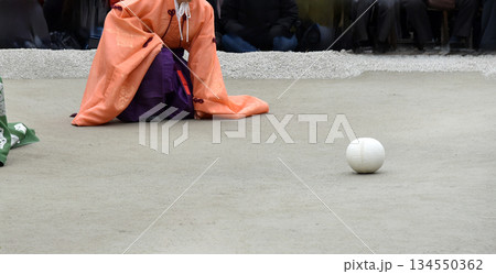 下鴨神社の蹴鞠 下鴨神社の蹴鞠 134550362