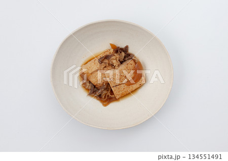 肉豆腐 煮物 白背景 肉豆腐 煮物 白背景 134551491