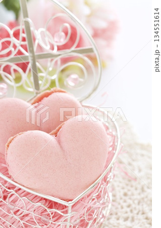 ハート型のマカロン 134551614