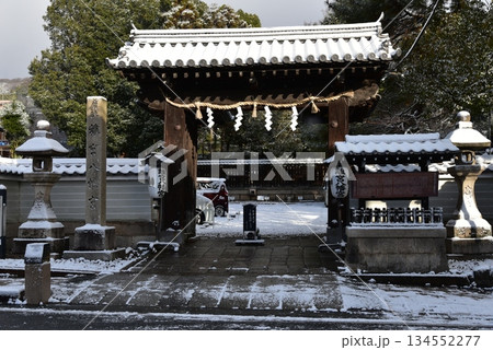 雪降る離宮八幡宮 雪降る離宮八幡宮 134552277
