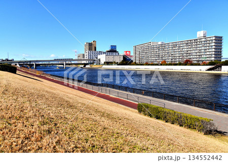 尾久橋／隅田川、足立小台駅周辺を望む(東京都荒川区)【2025.12】 134552442