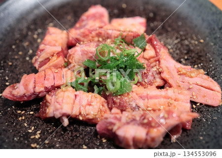 黒毛和牛焼肉（中落ちカルビ） 134553096