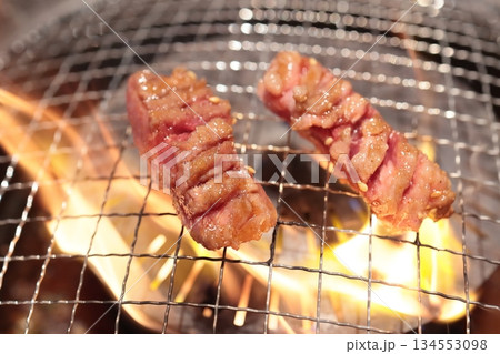黒毛和牛焼肉(中落ちカルビ) 黒毛和牛焼肉(中落ちカルビ) 134553098