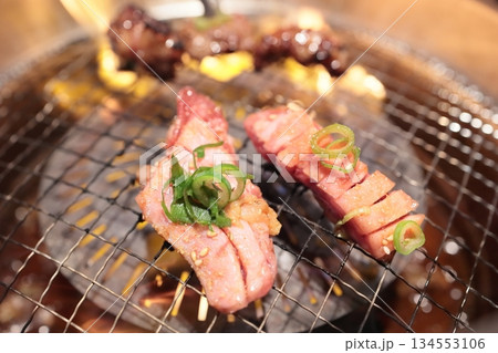 黒毛和牛焼肉（中落ちカルビ） 134553106