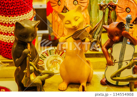 Decorative Cat Statues Playing Musical Instruments Decorative Cat Statues Playing Musical Instruments 134554908