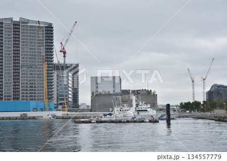 Port of Kobe is a Japanese maritime port in Kobe, Hyogo in the greater area of Osaka bay, in Kobe, Japan Port of Kobe is a Japanese maritime port in Kobe, Hyogo in the greater area of Osaka bay, in Kobe, Japan 134557779