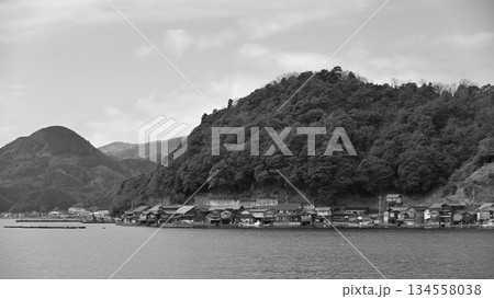 Traditional fishermen village with Funaya boathouses in Ine, north Kyoto prefecture on the Sea of Japan 134558038