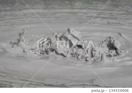 大地の芸術－別府・坊主地獄 134559006