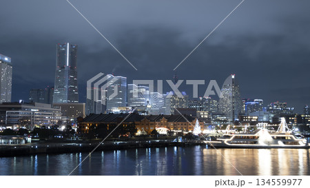 大さん橋から見たみなとみらいの夜景 134559977