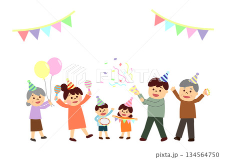 お祝いしている三世代家族 134564750