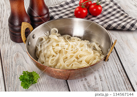 Boiled wheat asian udon noodles Boiled wheat asian udon noodles 134567144