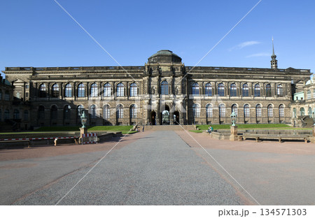 Dresden Art Gallery Dresden Art Gallery 134571303
