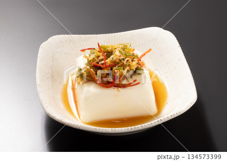 冷奴 冷やっこ(ねぎ唐辛子) 冷奴 冷やっこ(ねぎ唐辛子) 134573399