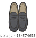 黒のローファーのイラスト 134574658