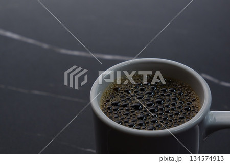 コーヒーカップに入ったコーヒー コーヒーカップに入ったコーヒー 134574913