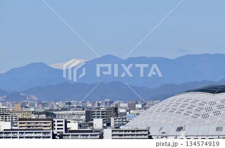 名古屋市北部方面を望む ドーム越しの大日岳 名古屋市北部方面を望む ドーム越しの大日岳 134574919