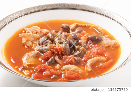 うずら豆と豚肉のトマト煮込み うずら豆と豚肉のトマト煮込み 134575729