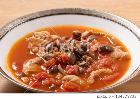 うずら豆と豚肉のトマト煮込み うずら豆と豚肉のトマト煮込み 134575735