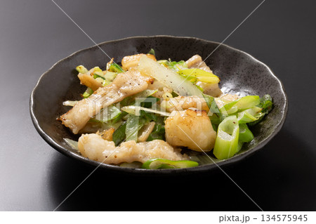 シマチョウ(ホルモン) ねぎ塩炒め シマチョウ(ホルモン) ねぎ塩炒め 134575945