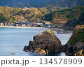穏やかな初冬の日本海に沿って 134578909