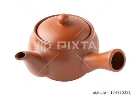 透明背景に茶色の急須 透明背景に茶色の急須 134580381